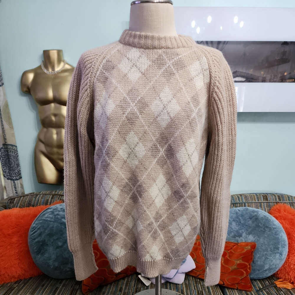 Vintage Lakeland British Wool Knitwear XL Cable Knit Sweater Pink White Argyle.